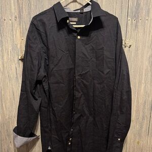 XL Van Heusen Button Down Long Sleeve Shirt